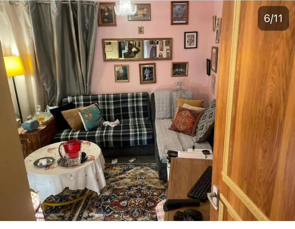 Room In Zone 2 London Apartment