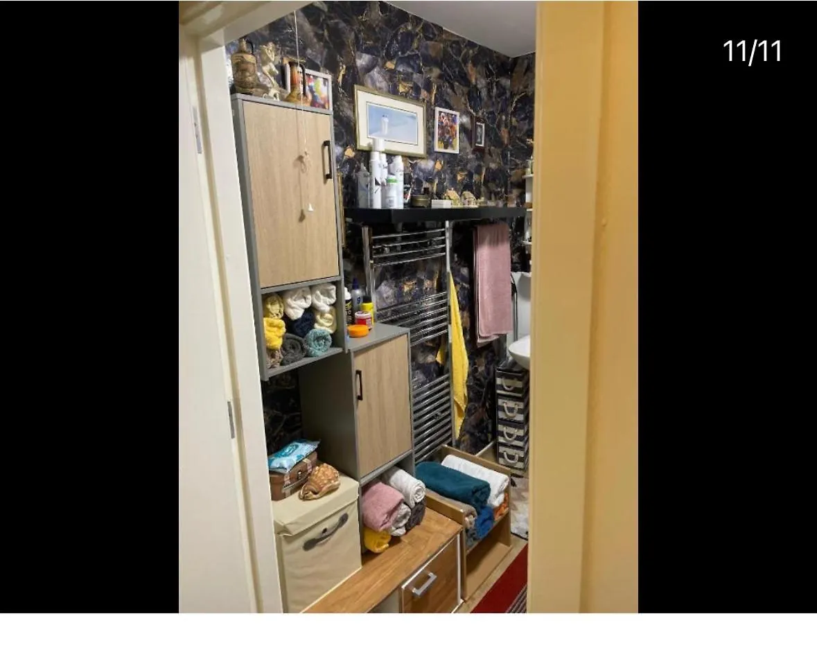 Room In Zone 2 contacts