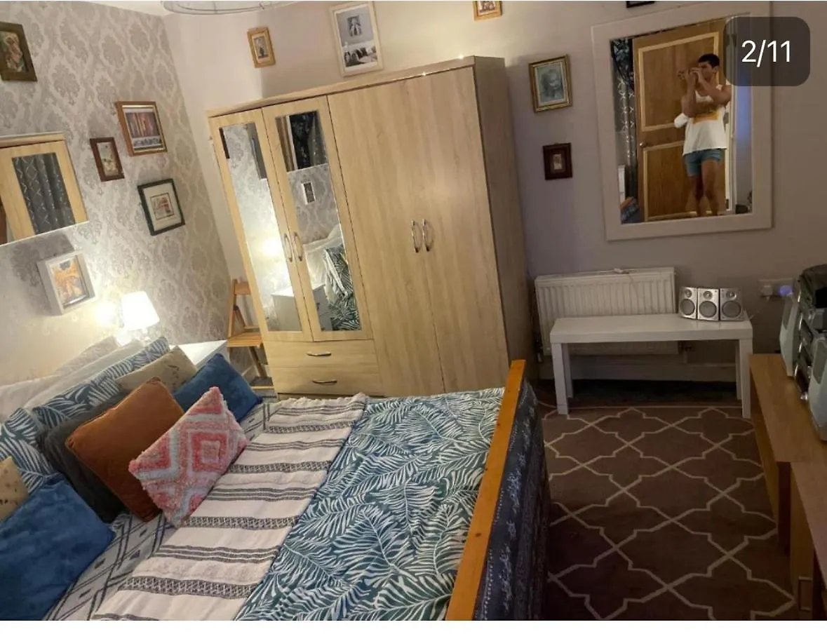 Apartment Room In Zone 2 London